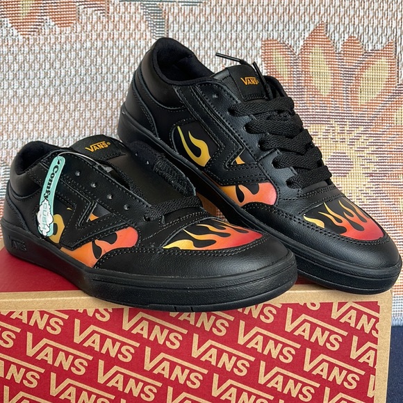 Vans WMNS Lowland Cc
(Lenticular)BIkprsmmnorng
VN0ATZY9QP
Sneakers G - Picture 5 of 16